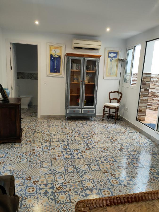בית הארחה מיחאס 	La Casa Del Barrio מראה חיצוני תמונה